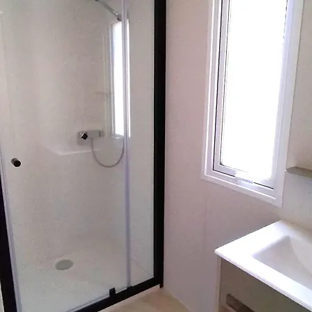Mobil-home, Animaux Admis - 4 Pers. - Api-1-52-2358 * Chaille-Les-Marais