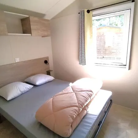 Kamp alanı Mobil-home, Animaux Admis - 4 Pers. - Api-1-52-2358